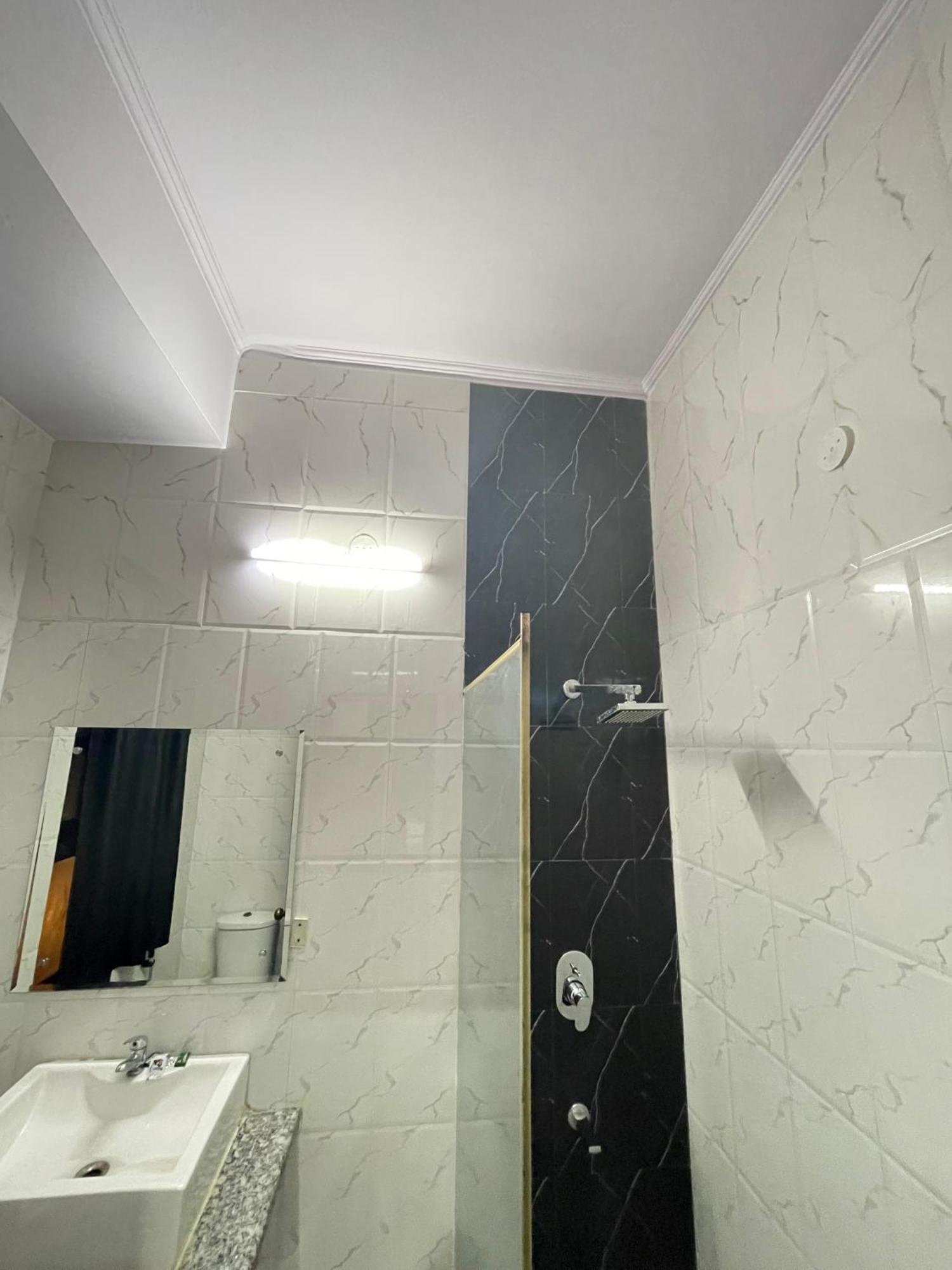 Hotel Radiance Delhi  Exterior photo
