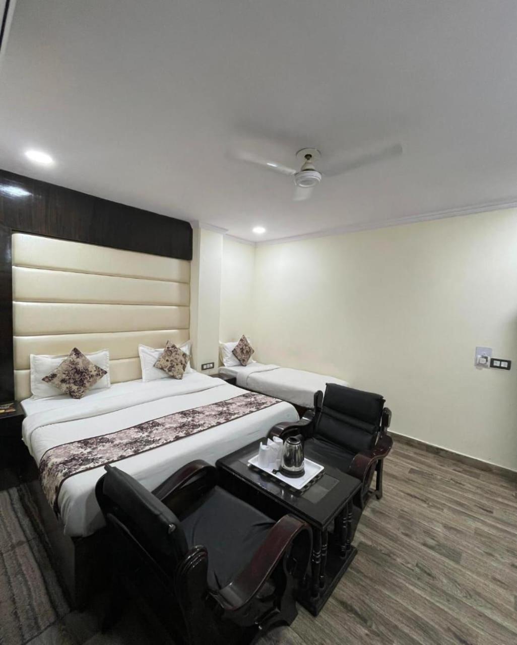 Hotel Radiance Delhi  Exterior photo